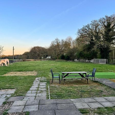 The Bell And Bottle Hotel Hedgerley Luaran gambar